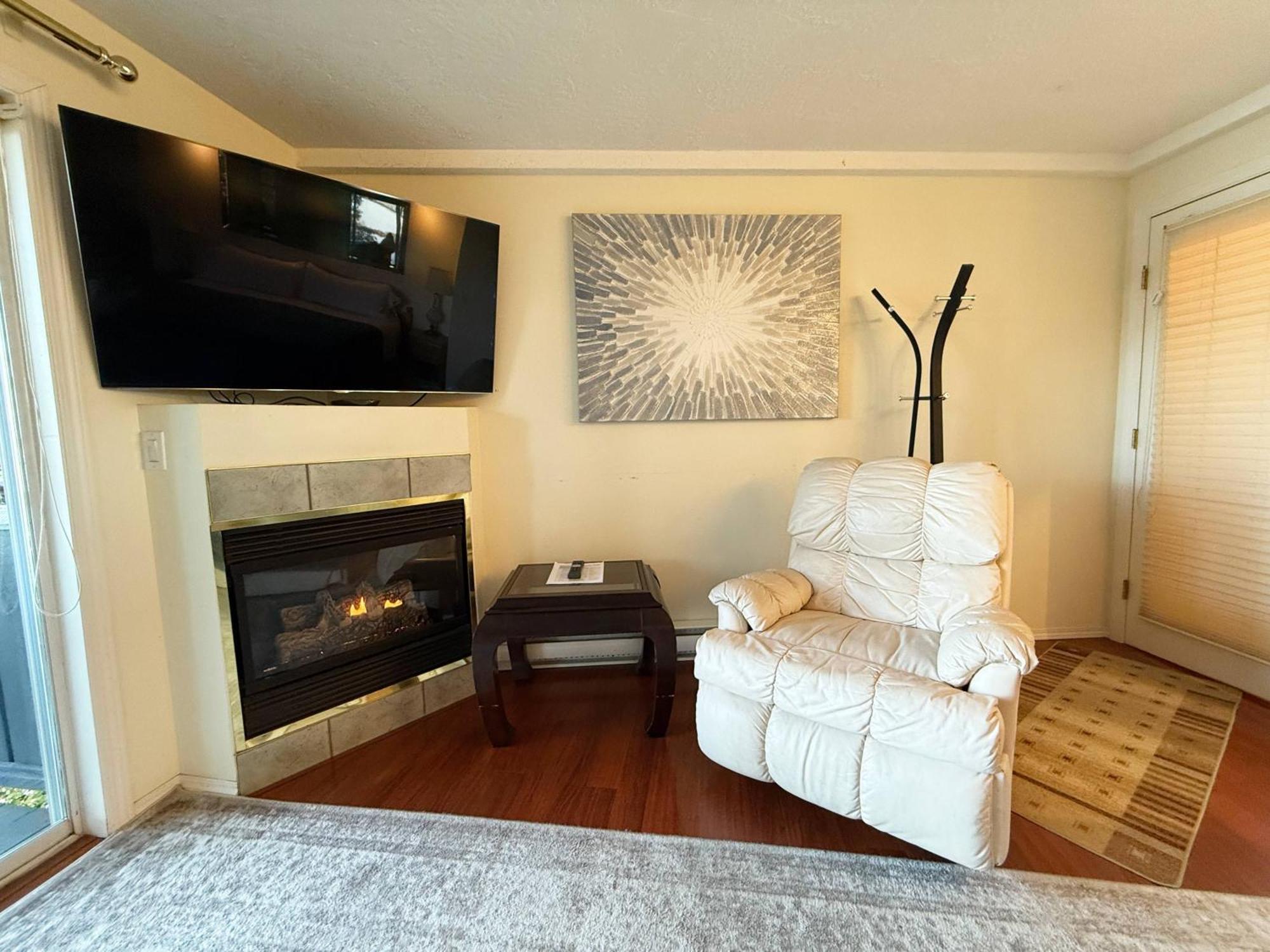 Sterling Cove Bed & Breakfast Sooke Exterior photo
