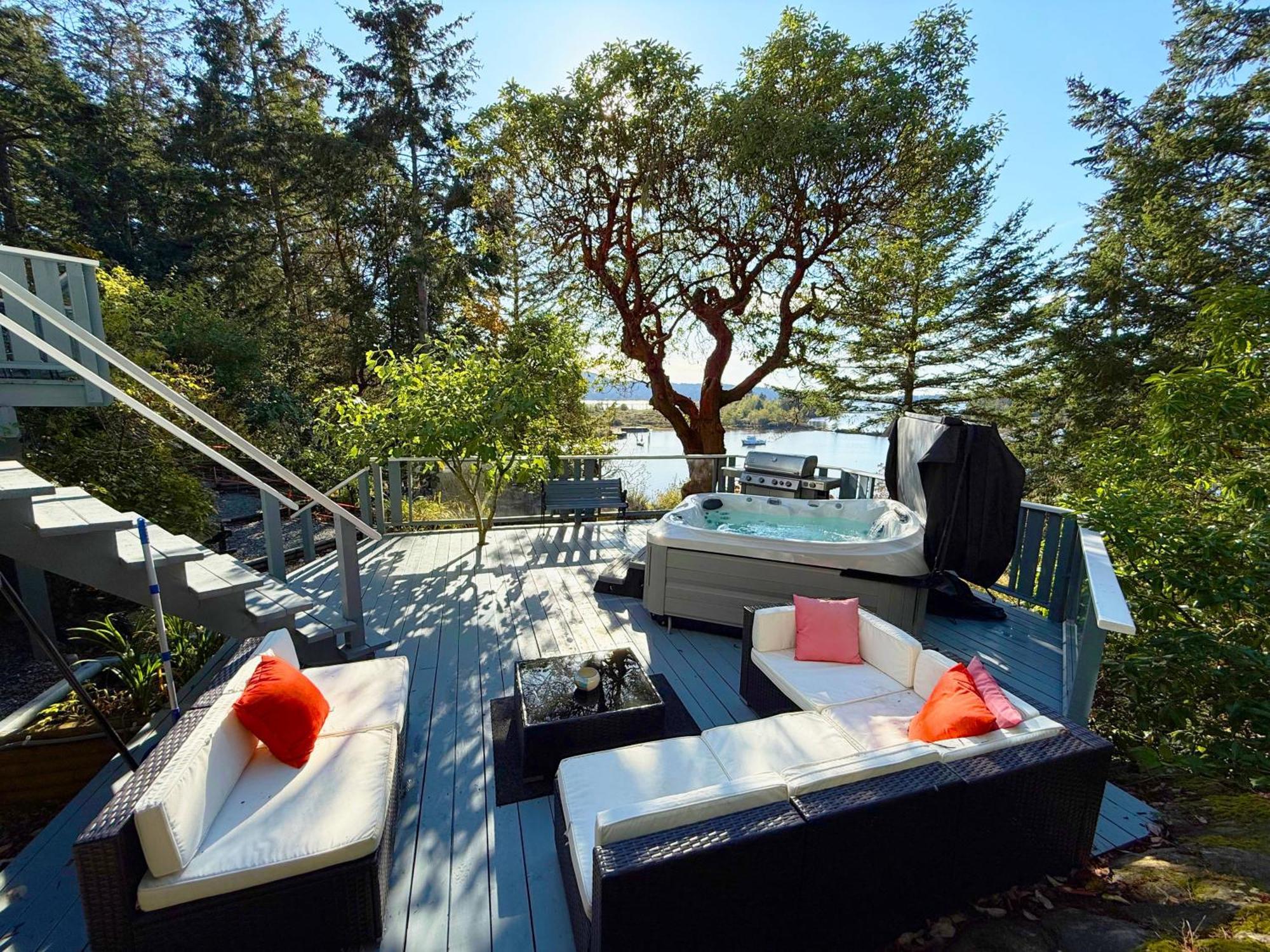 Sterling Cove Bed & Breakfast Sooke Exterior photo