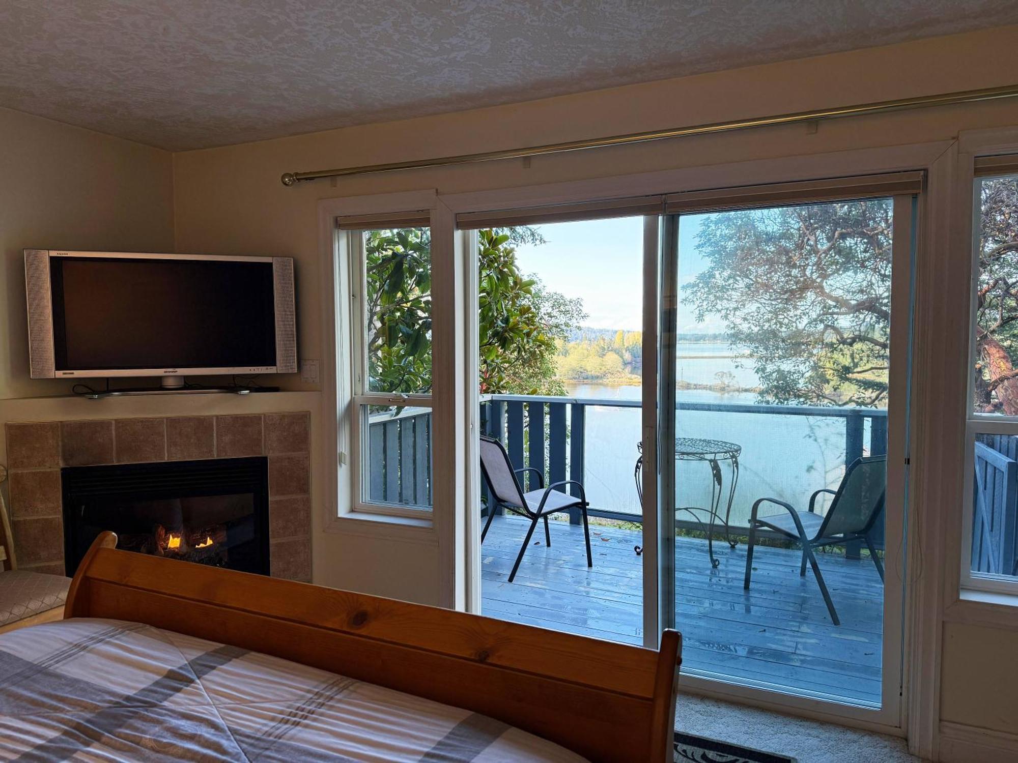 Sterling Cove Bed & Breakfast Sooke Room photo