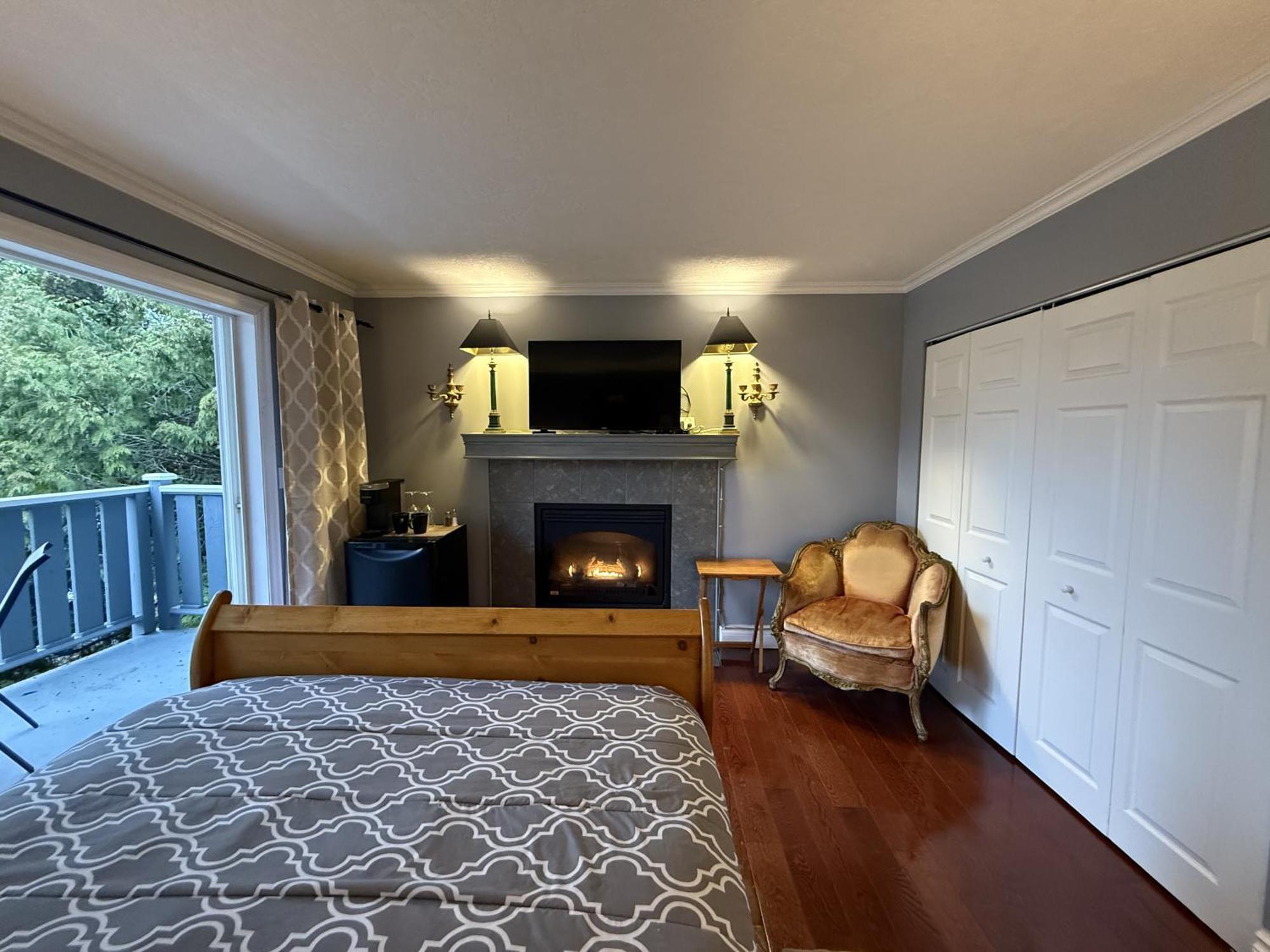 Sterling Cove Bed & Breakfast Sooke Exterior photo
